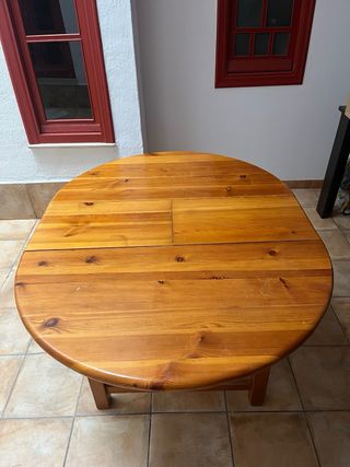 Mesa redonda extensible de madera