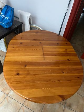 Mesa redonda extensible de madera