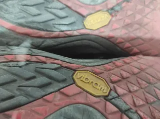 Zapatillas Merrell Trail Glove 4 Negras Rojas