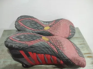 Zapatillas Merrell Trail Glove 4 Negras Rojas
