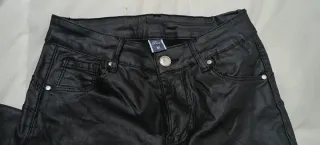 Pantalón tipo cuerina (sintético) Negro Talla M
