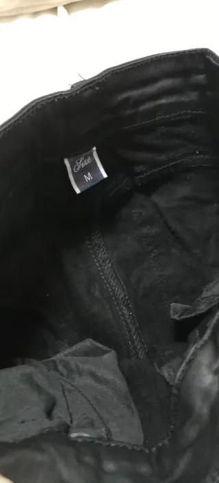 Pantalón tipo cuerina (sintético) Negro Talla M