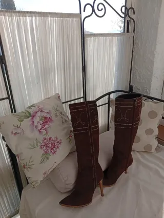 Botas camperas serraje tacón marrón