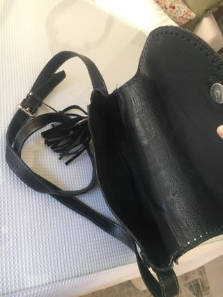 Bolso de piel negro con iniciales GR (George Rech)