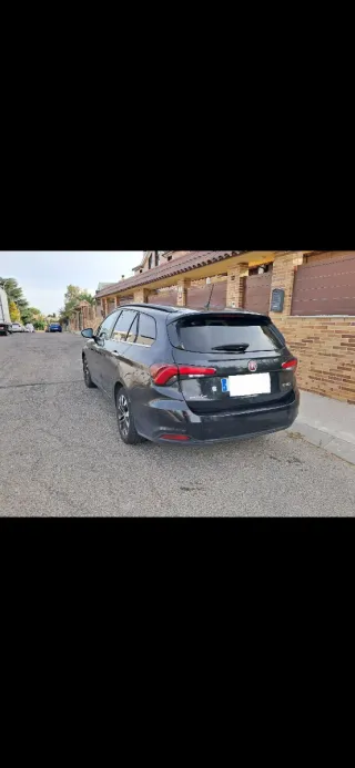 FIAT Tipo 2019 con 1 año de garantía