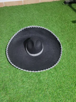 Sombrero Mexicano Negro con Plata