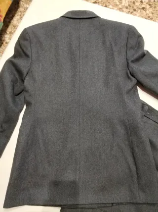 Traje Falda y Chaqueta Nuevo