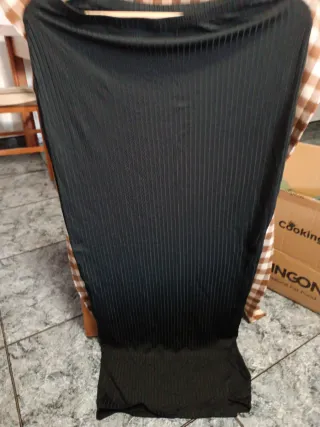 Falda ajustada canalé negra talla única