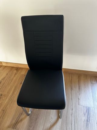 Mesa de comedor moderna con 4 sillas piel