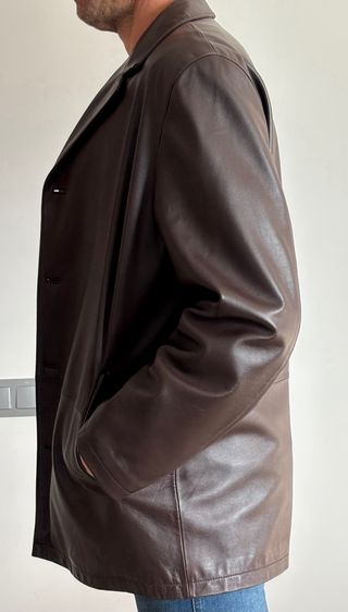 Chaqueta de piel marrón