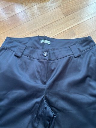 Pantalón satinado negro talla M