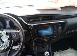 Faro izquierdo toyota auris active 5313329