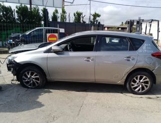 Faro izquierdo toyota auris active 5313329