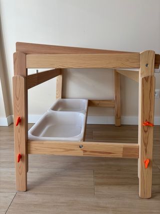 Escritorio infantil Ikea FlisaT