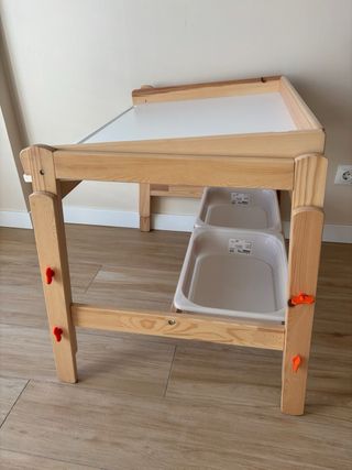 Escritorio infantil Ikea FlisaT
