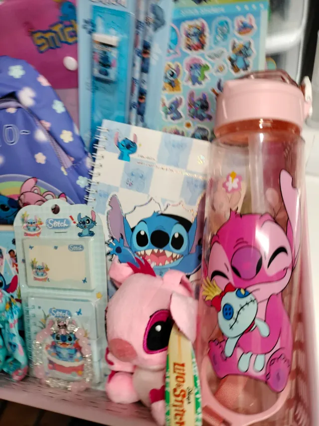 Lote de artículos de Stitch