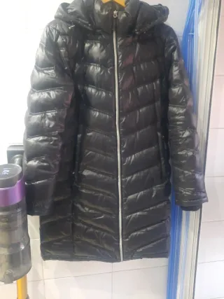 Abrigo acolchado negro mujer