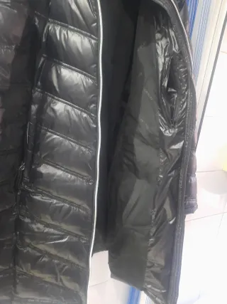 Abrigo acolchado negro mujer