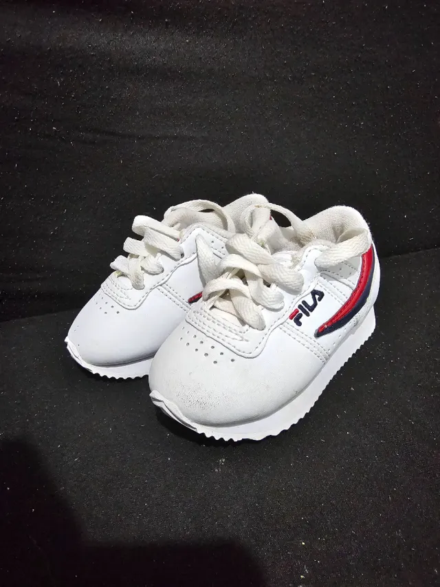 Zapatos de bebé Fila blancos