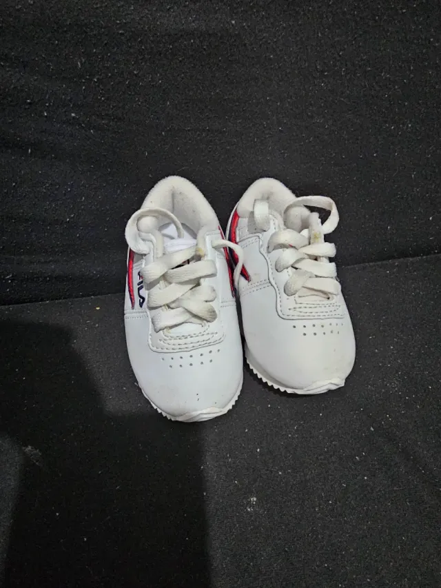 Zapatos de bebé Fila blancos