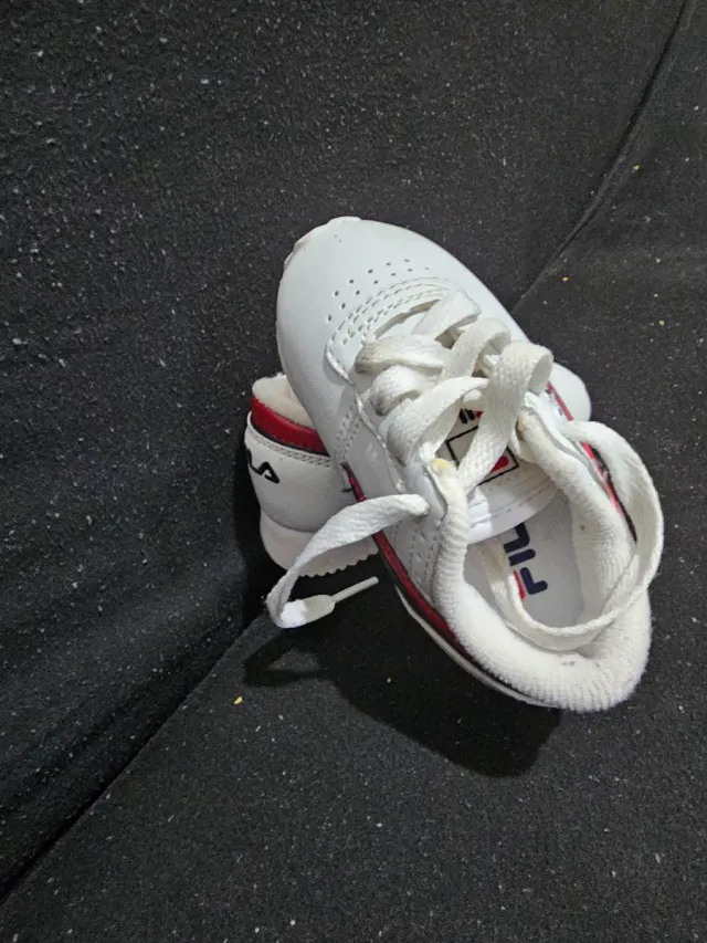 Zapatos de bebé Fila blancos