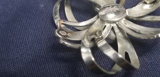 Broche antiguo plata forma flor