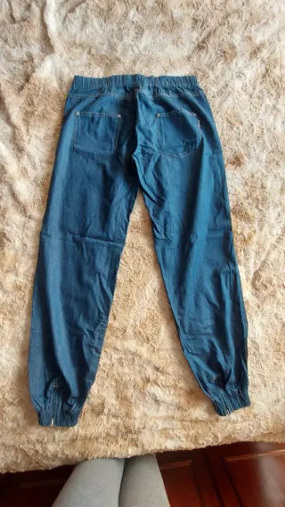 Pantalón vaquero bombacho azul
