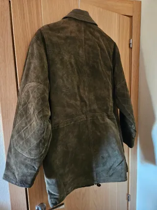 Chaqueta verde de ante. Talla XL.