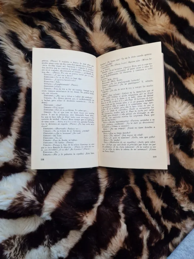 Libro vintage Teatro Español 1949-1950