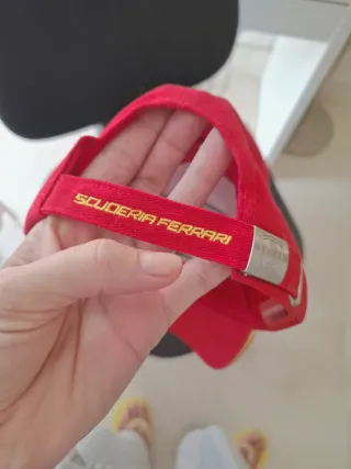 Gorra Ferrari Roja
