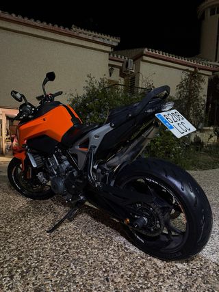 KTM Duke 790