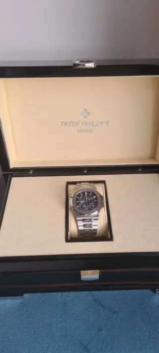 Patek Philippe Nautilus Cronógrafo Luna