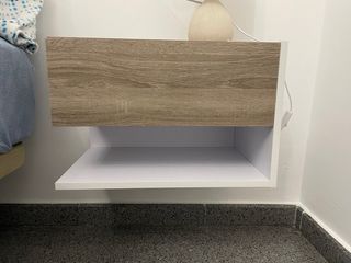 2 Mesitas de Noche Flotantes