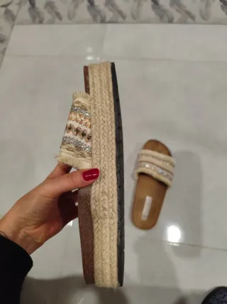 Sandali zoccoli ciabatte pantofole