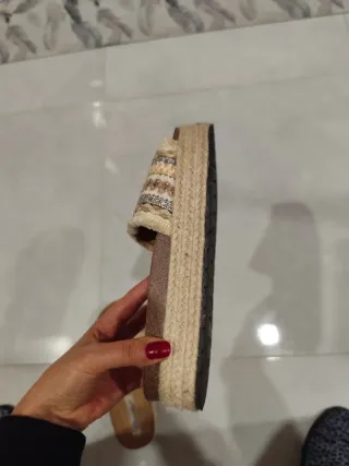 Sandali zoccoli ciabatte pantofole