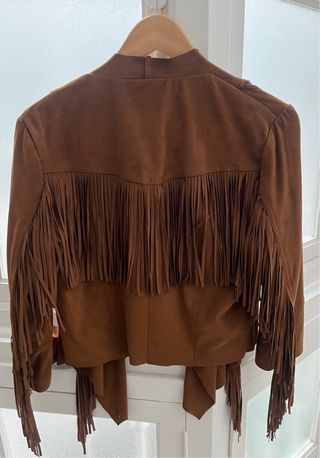 Chaqueta Bershka con flecos marrón