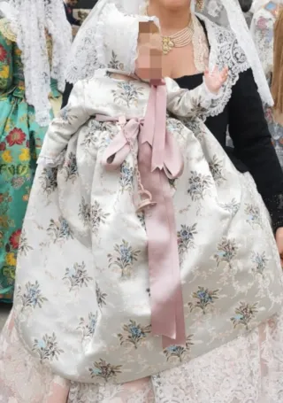 Volcada fallera bebé 6 meses