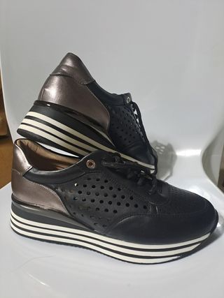 Scarpe Gavi ecopelle nera con profilo metallo