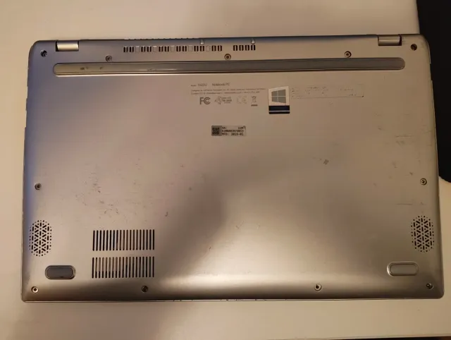 Asus Vivobook X420U Plata