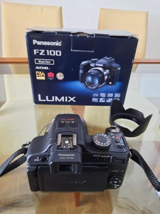 Cámara Panasonic Lumix FZ100 24x Zoom + Accesorios