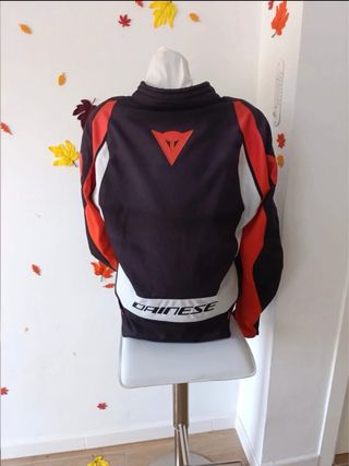 Traje Moto Dainese Negro y Rojo