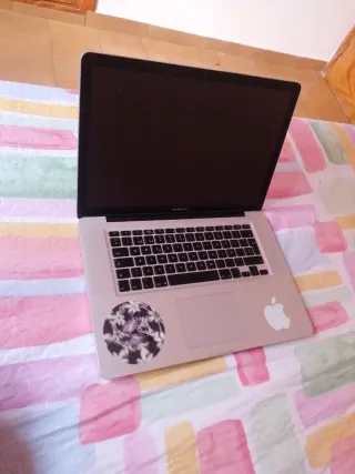 MacBook Pro Apple Plata