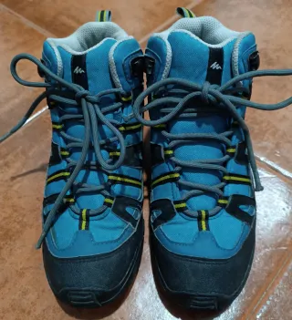 Botas de monte niño azul número 34