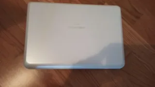 Medion Akoya Mini E1210 Portátil