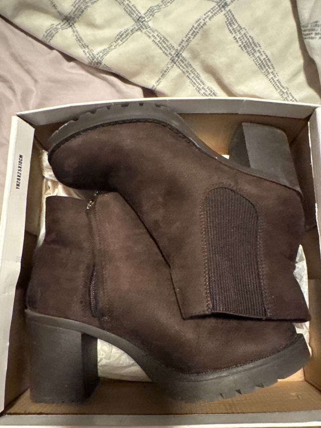 Botines cómodos marrones