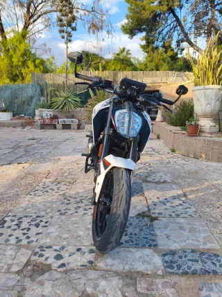 KTM Duke 125