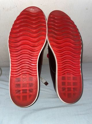 Zapatos CR7 Negros Cordones Rojos