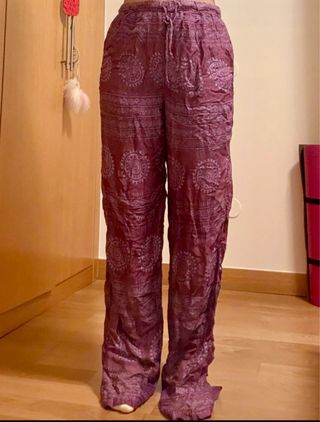 Pantalón estampado morado talla única