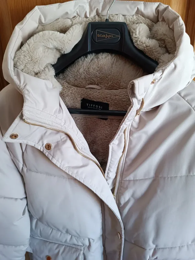 Abrigo acolchado beige