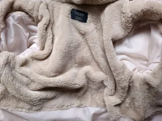 Abrigo acolchado beige